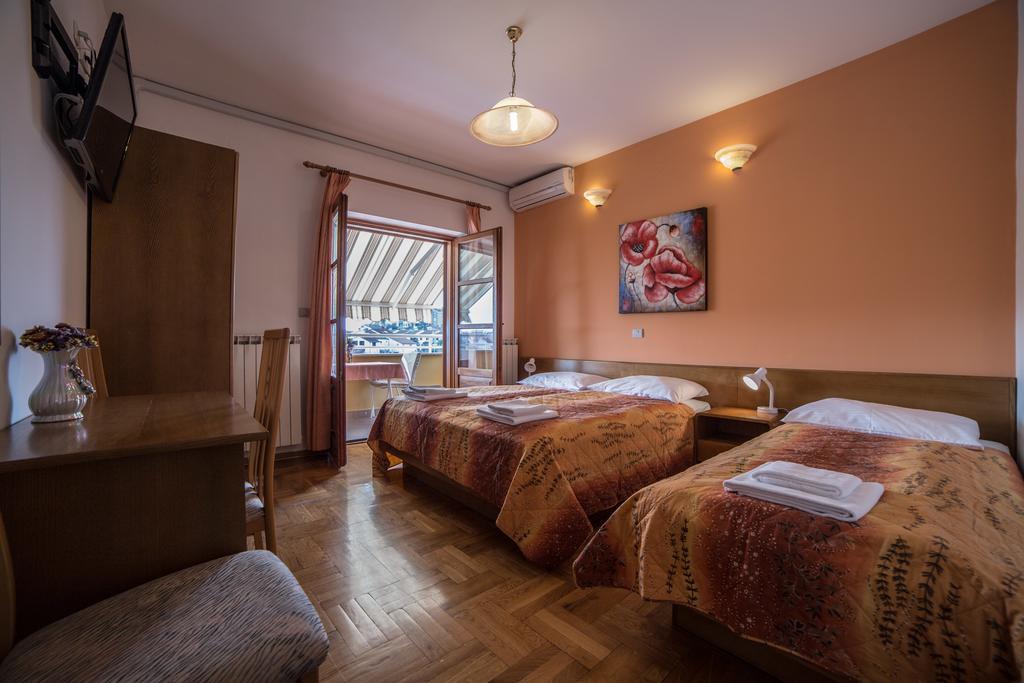 Pansion Valbruna Rovinj Room photo