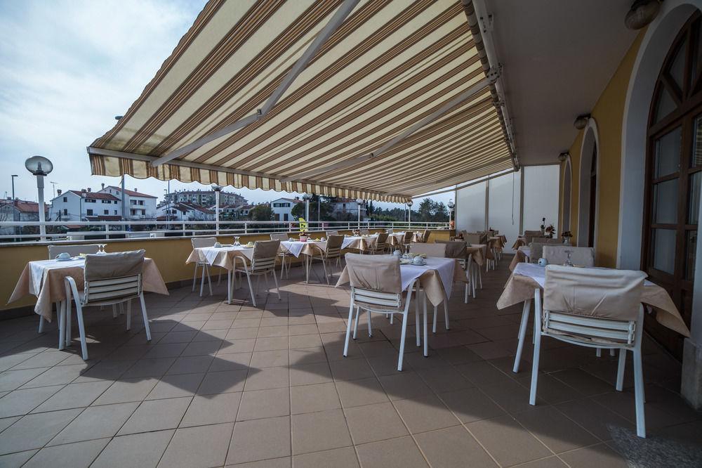 Pansion Valbruna Rovinj Exterior photo