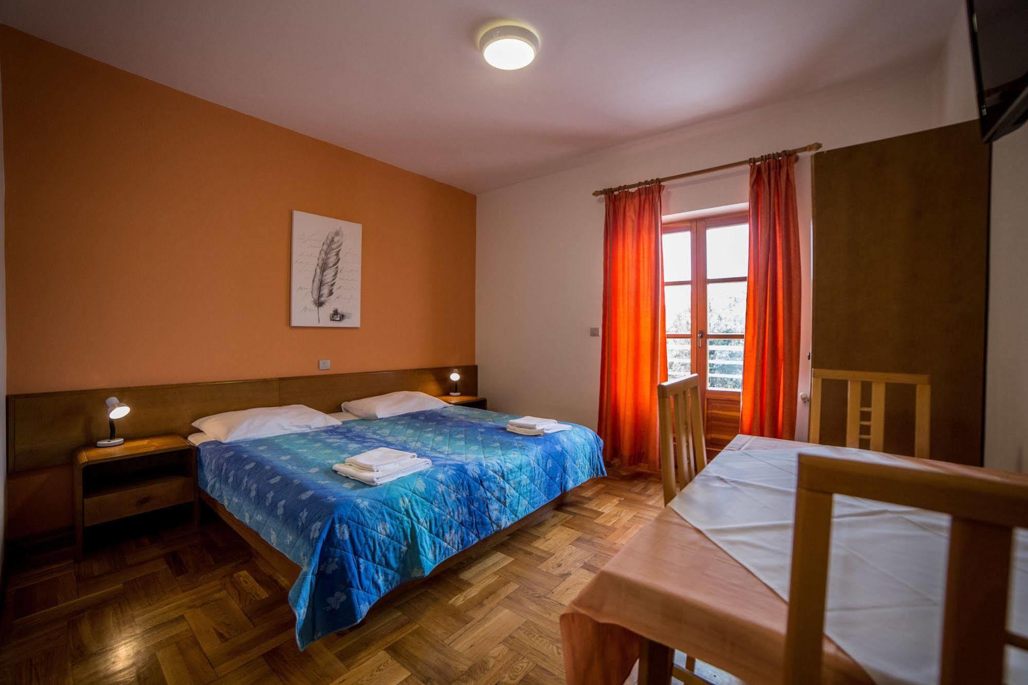 Pansion Valbruna Rovinj Exterior photo