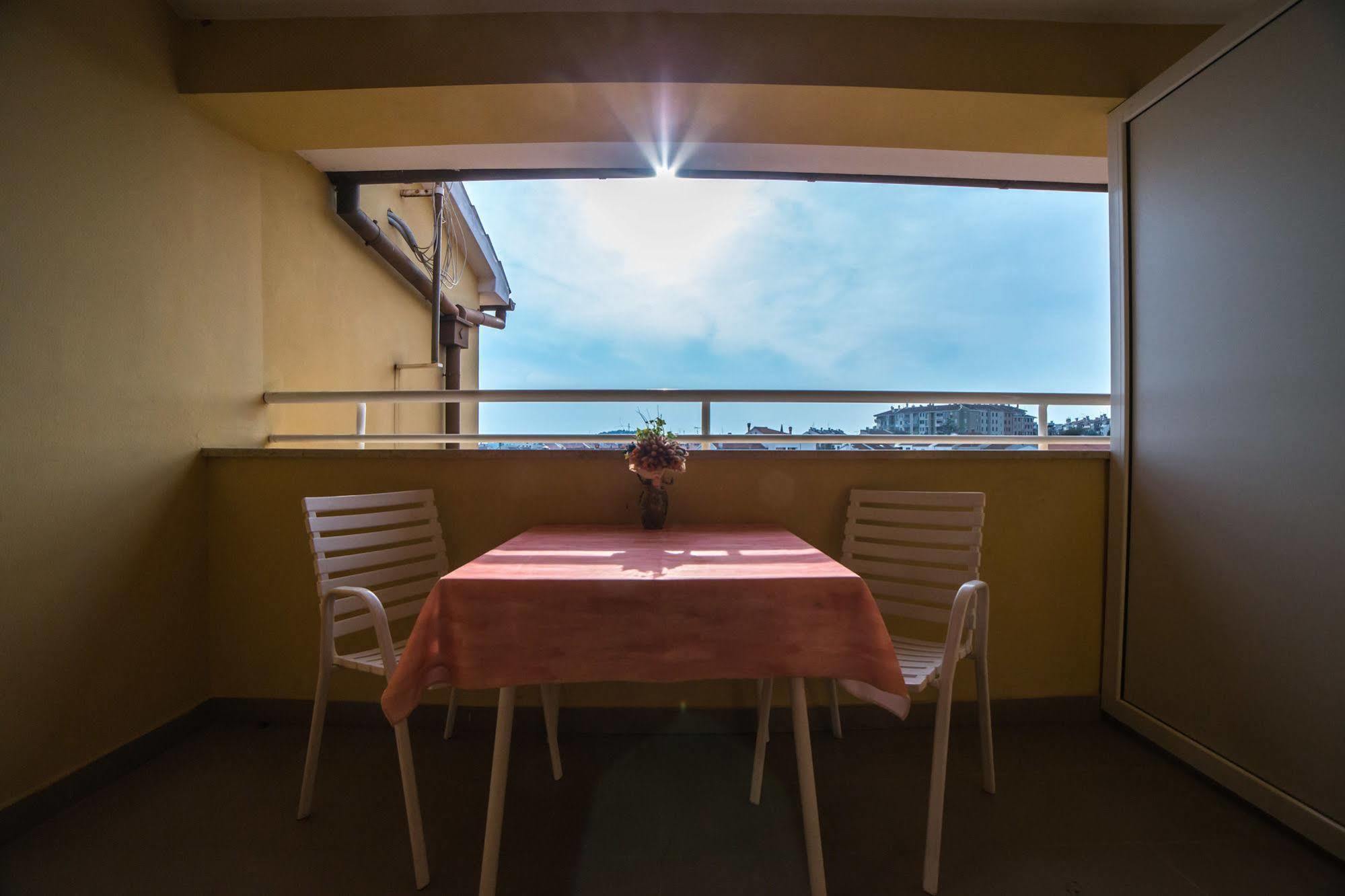 Pansion Valbruna Rovinj Exterior photo