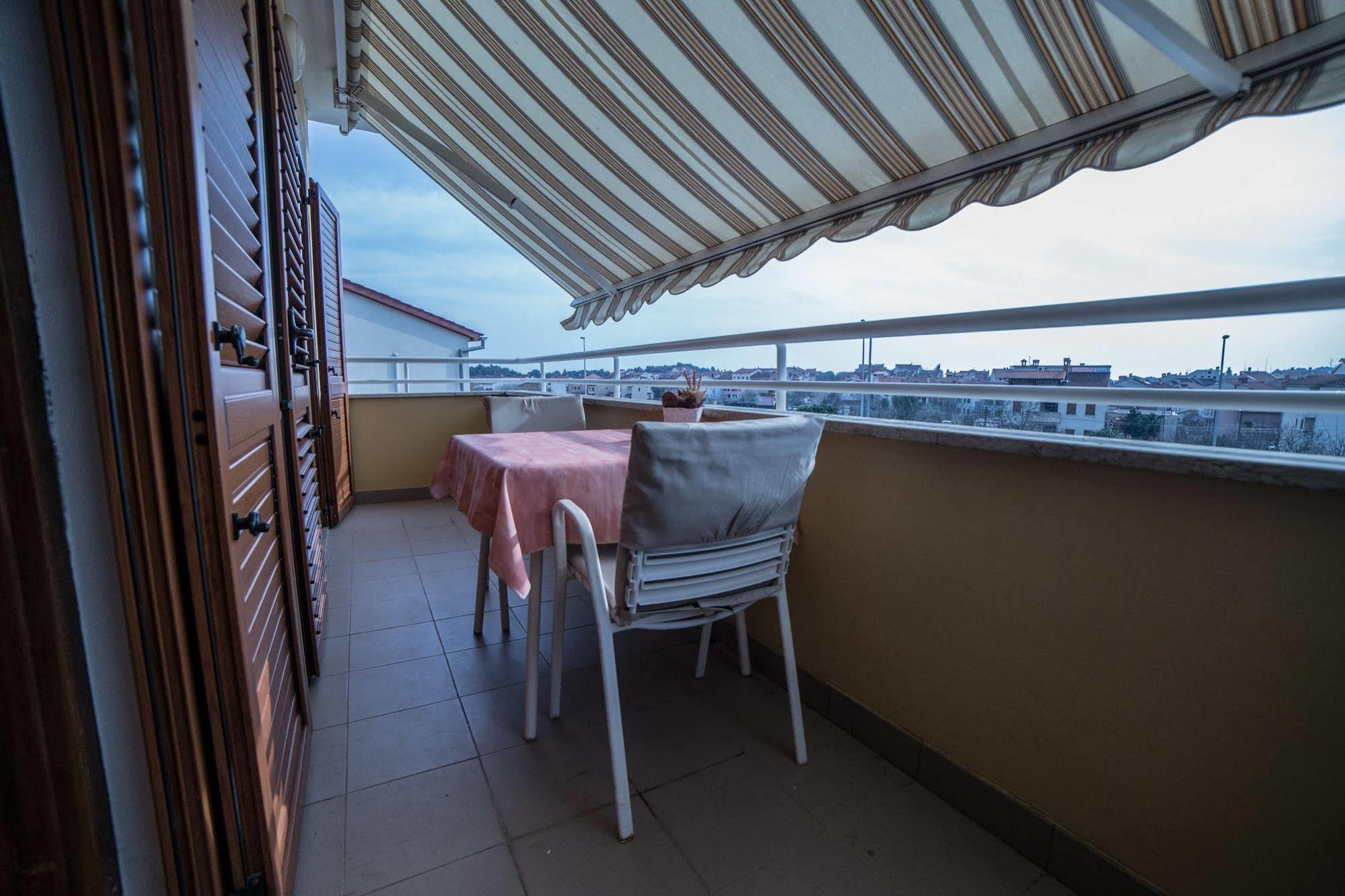 Pansion Valbruna Rovinj Exterior photo